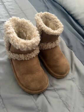 H&M Tan Faux-Suede Shearling-Lined Winter Boots